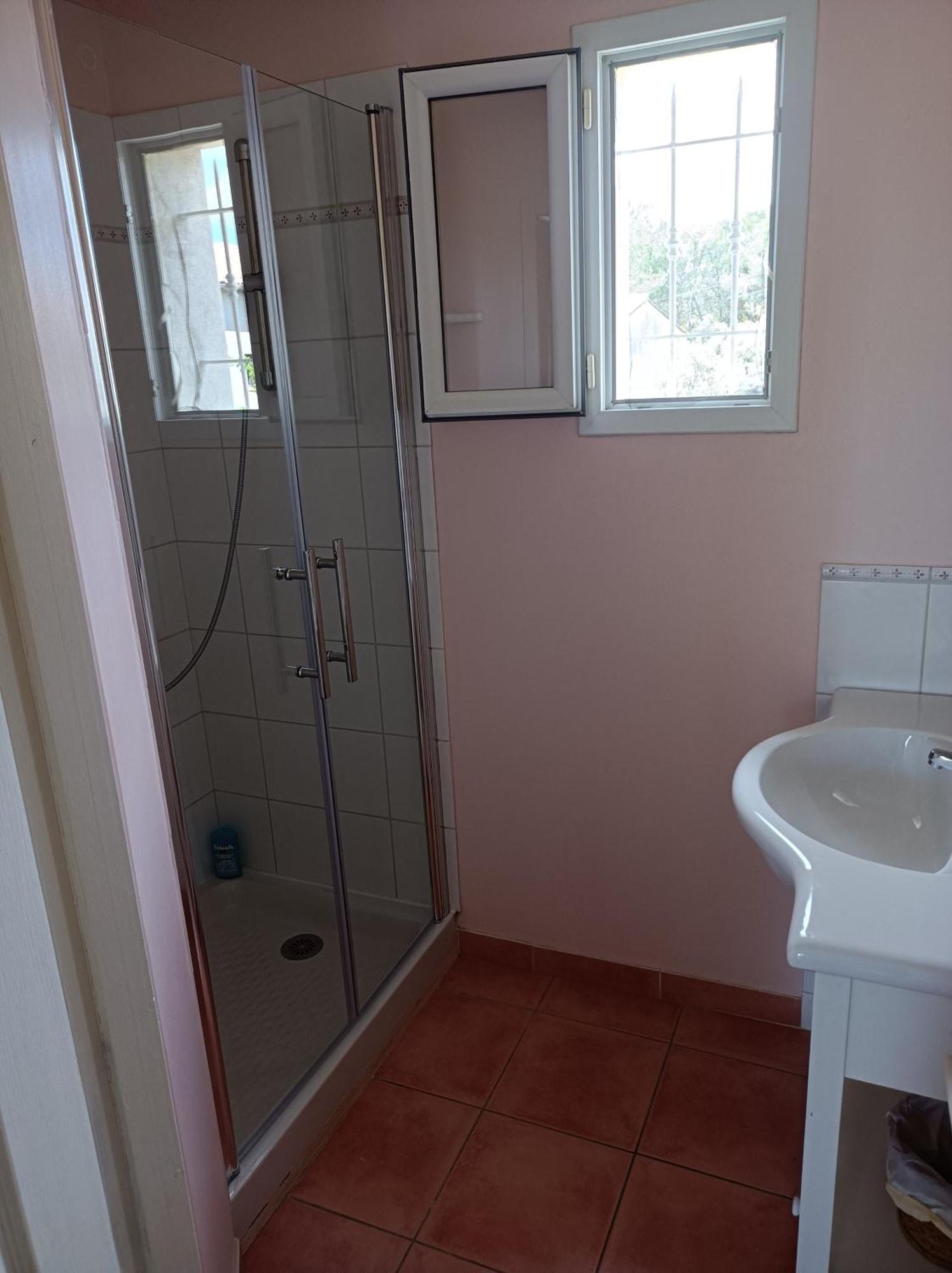 Anduze Gite Les Bambous Au "Petit Clos Des Cigales" Massillargues-Attuech Buitenkant foto